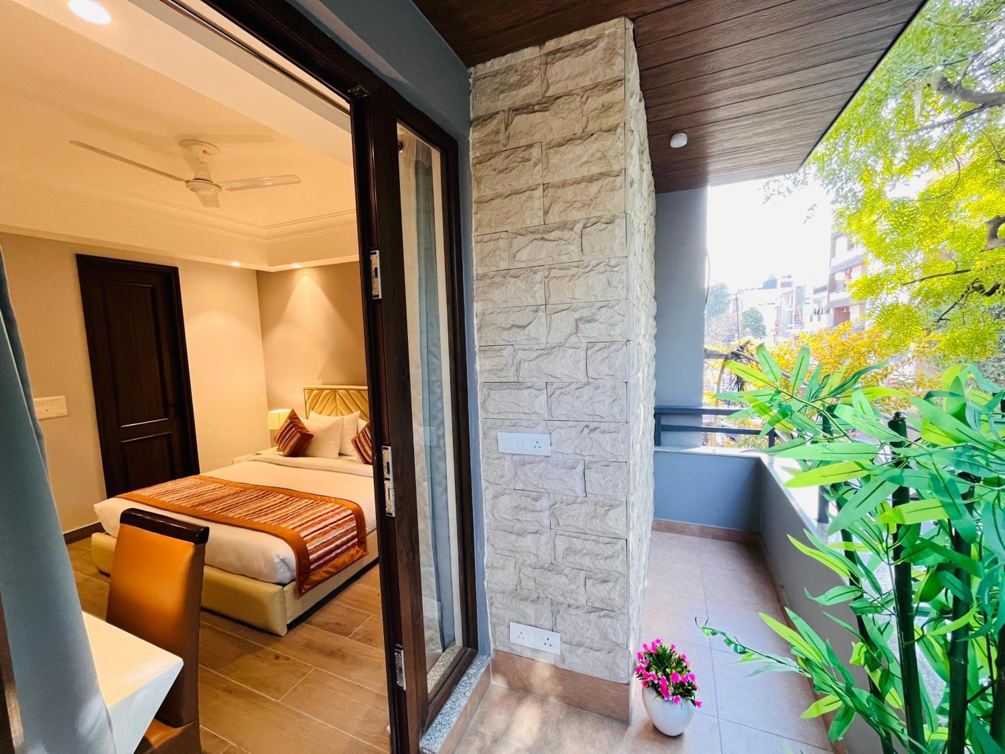 Hotel Gianmala Residency South Extension Near Aiims Delhi Нью-Делі Екстер'єр фото