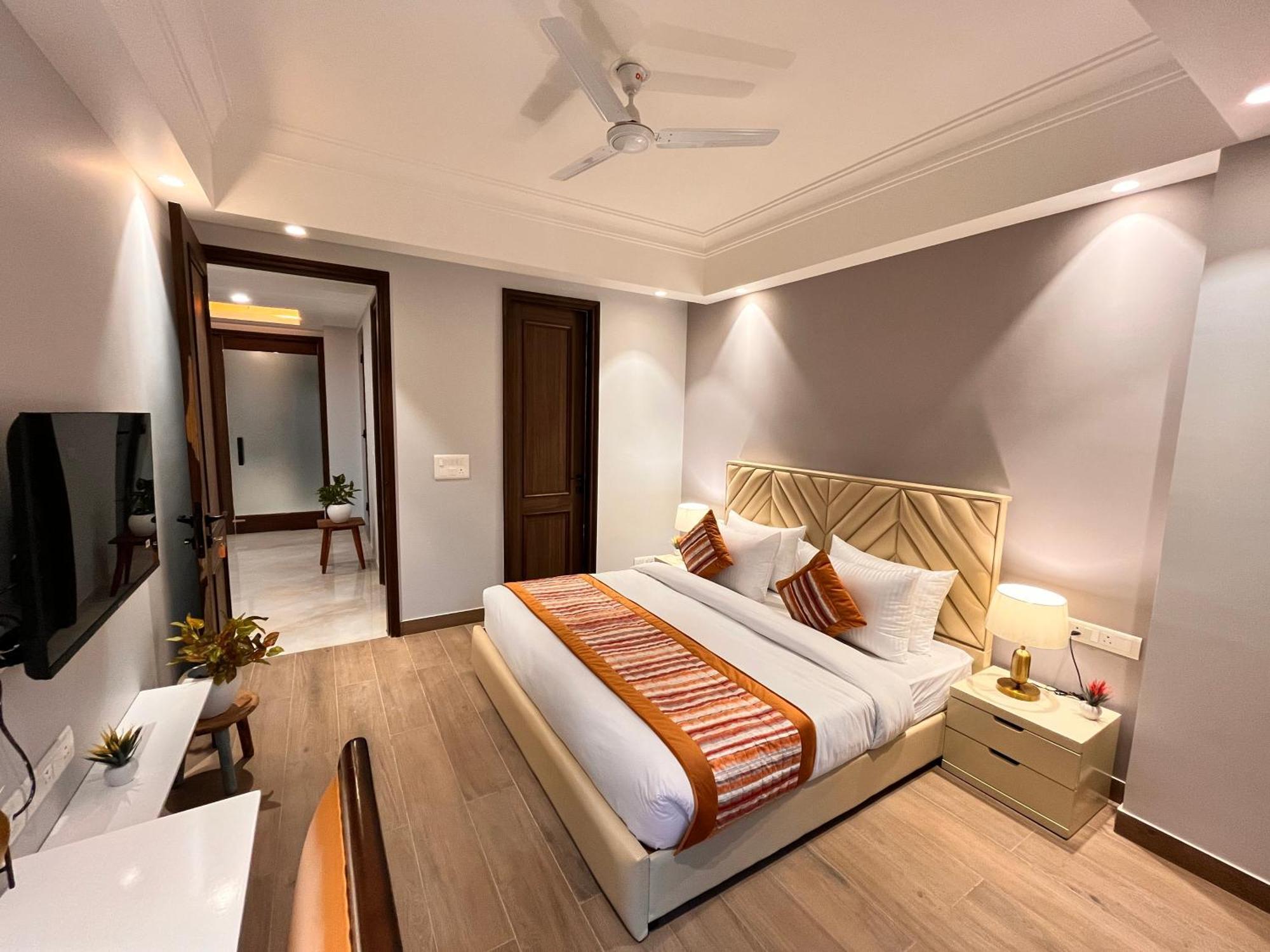 Hotel Gianmala Residency South Extension Near Aiims Delhi Нью-Делі Екстер'єр фото